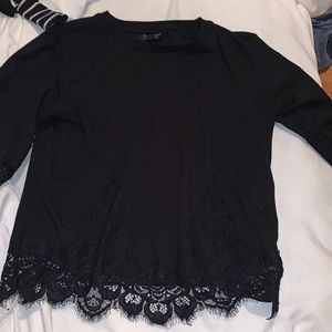 Laced Detailed Cropped Tee